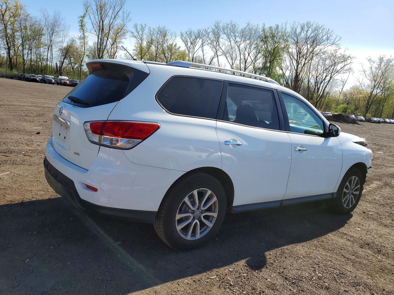 2016 Nissan Pathfinder - Image 3