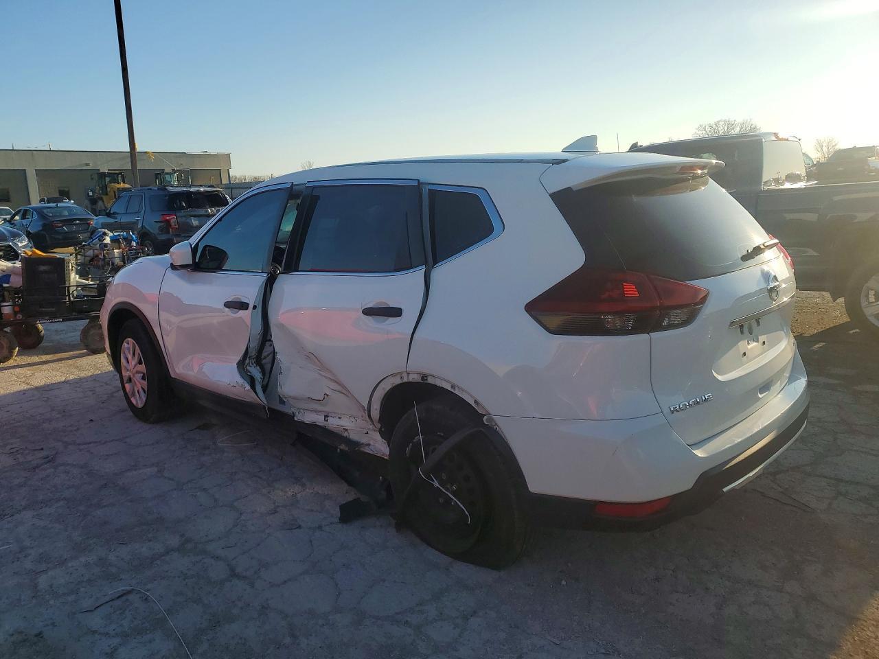 2019 Nissan Rogue - Фото 2