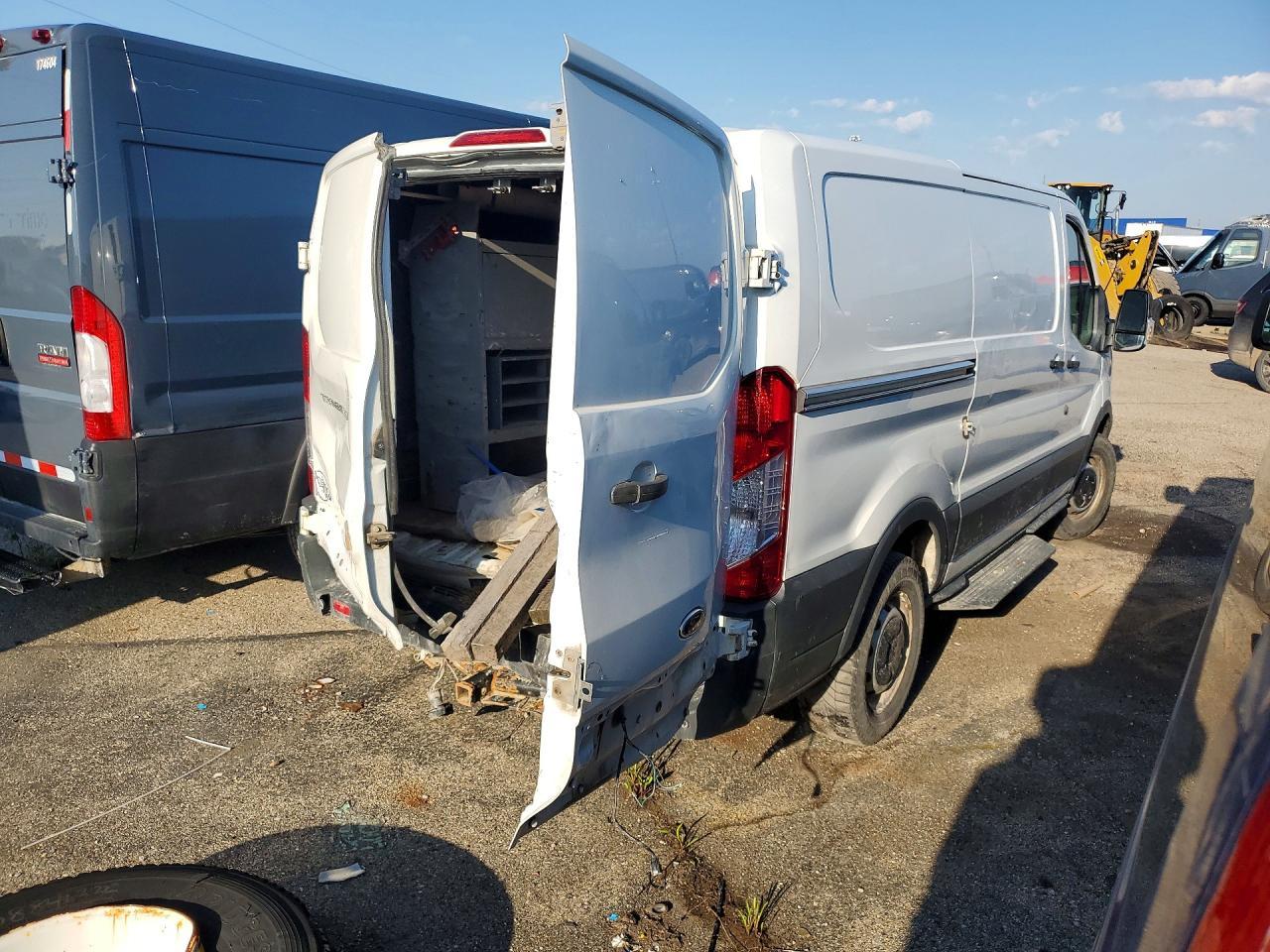 2017 Ford Transit T-250 - Image 3
