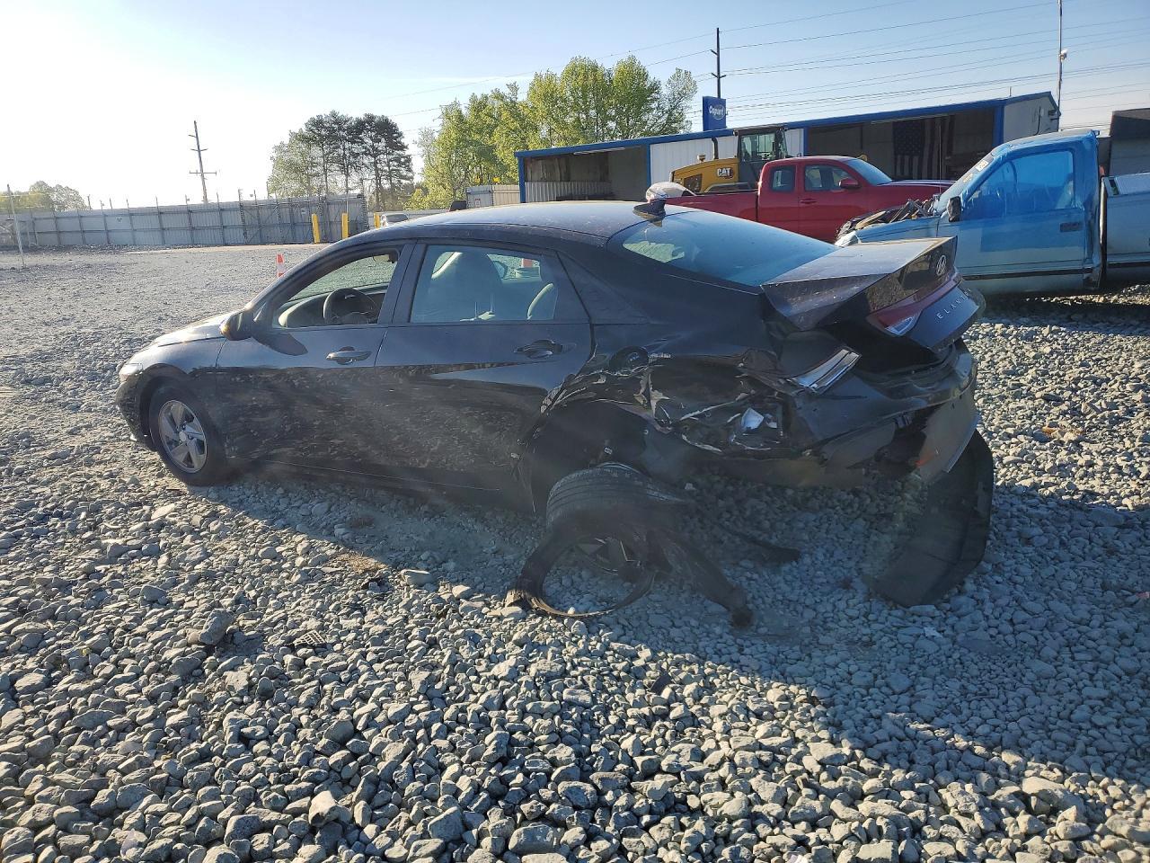 2025 Hyundai Elantra Se - Фото 2