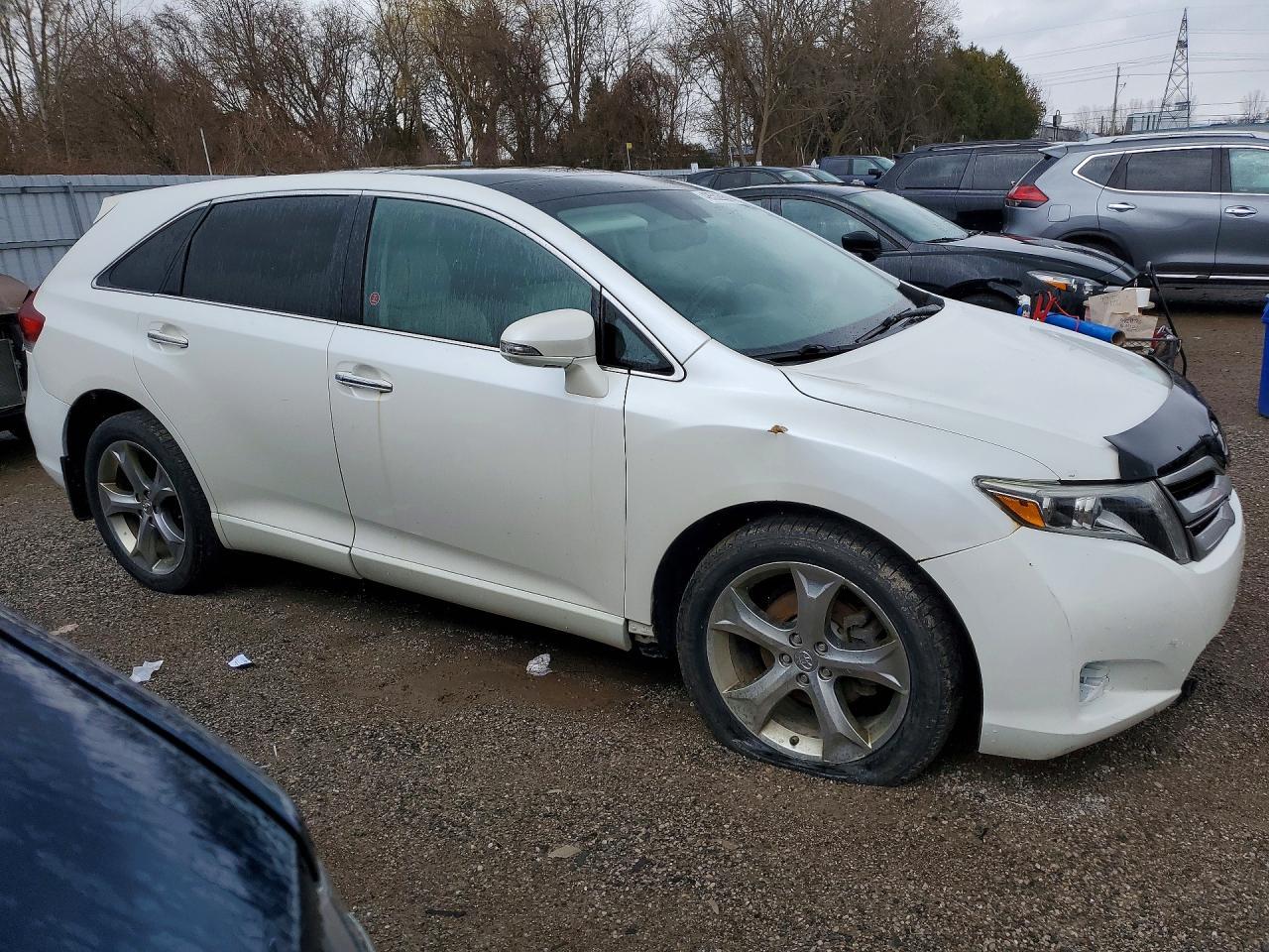 2013 Toyota Venza Le - Image 4