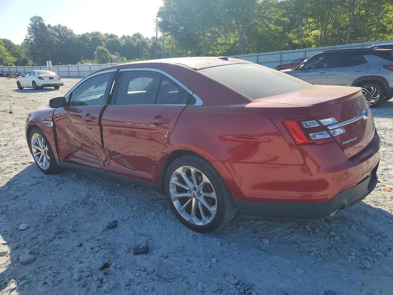 2016 Ford Taurus Limited - Image 2