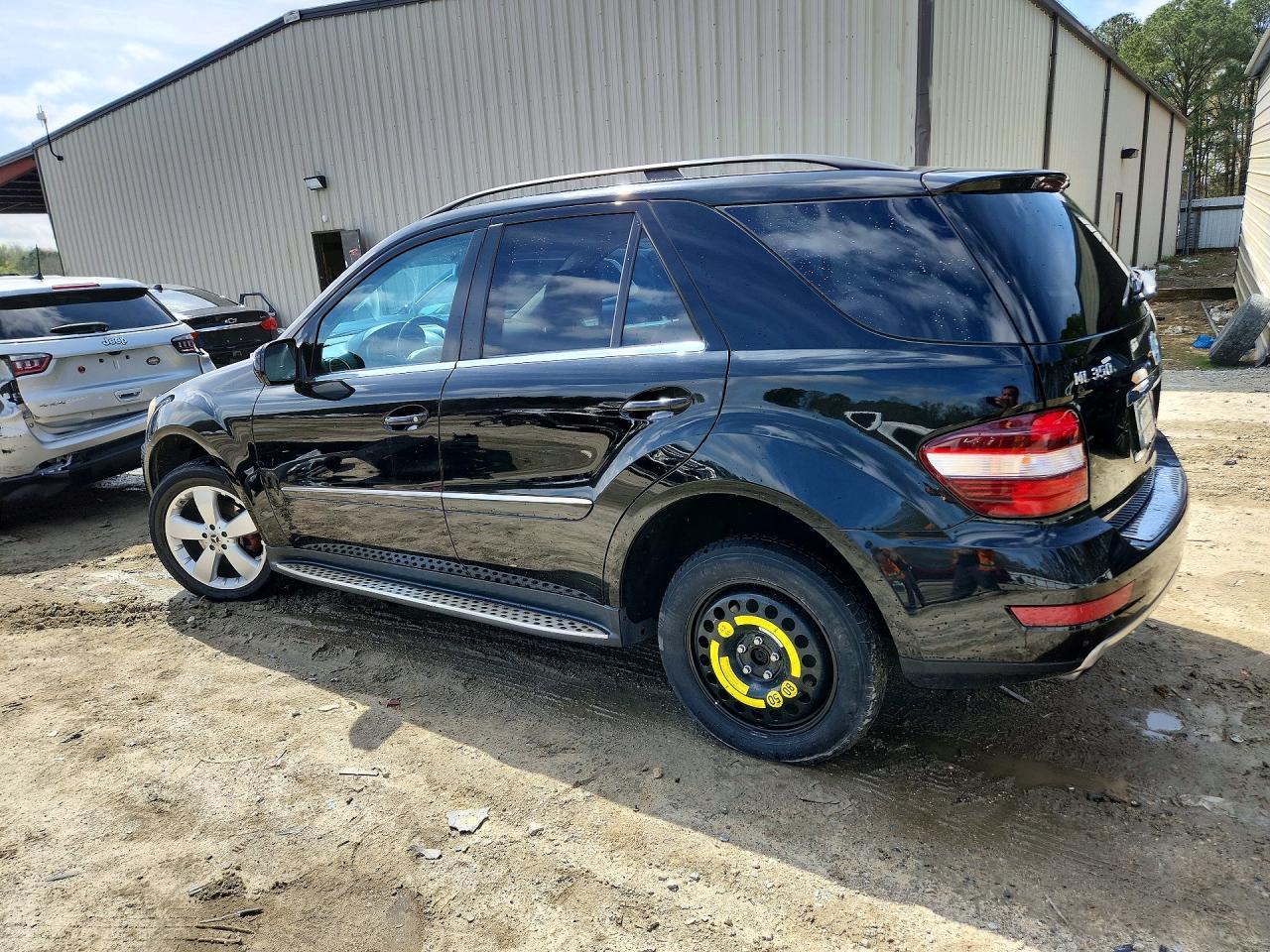 2010 Mercedes-Benz Ml 350 4Matic - Image 2