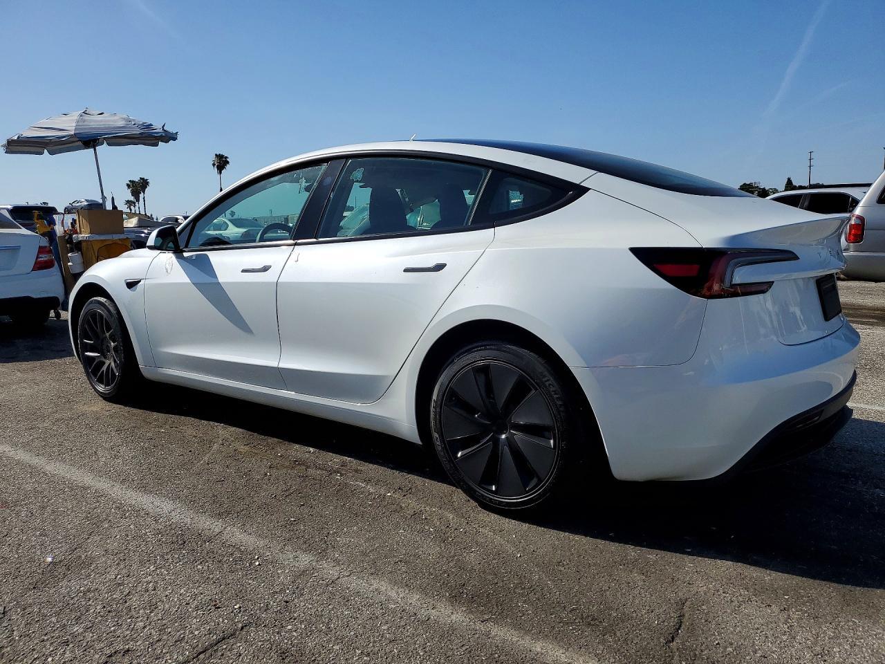 2025 Tesla Model 3 - Image 2
