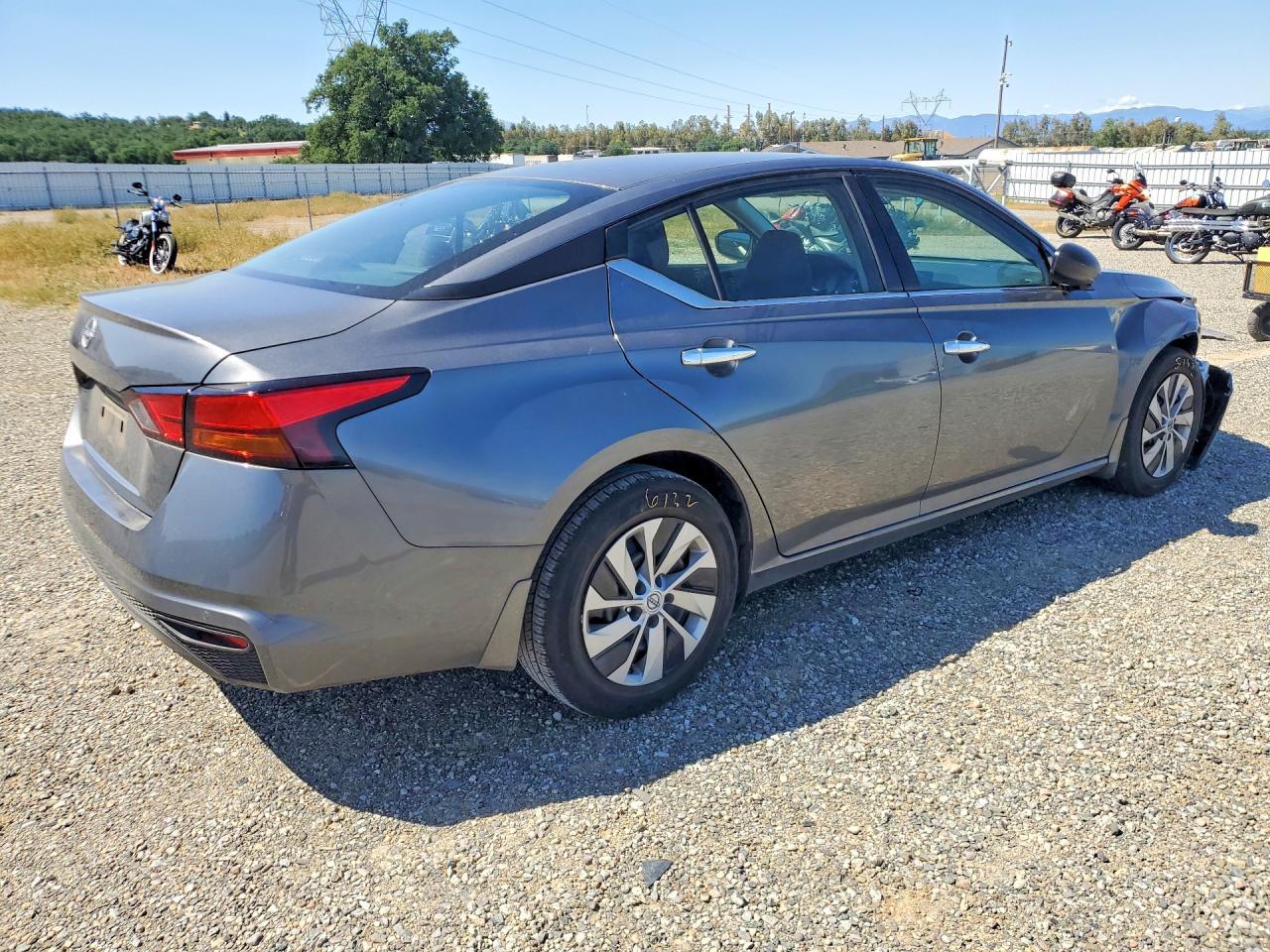2024 Nissan Altima S - Image 3
