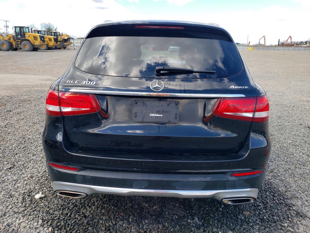 2018 Mercedes-Benz Glc 300 4Matic - Image 6