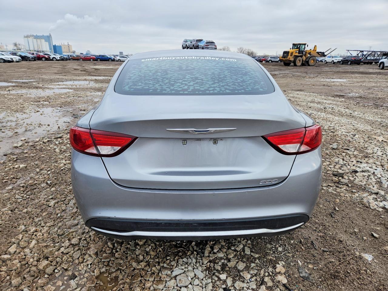 2015 Chrysler 200 Limited - Image 6