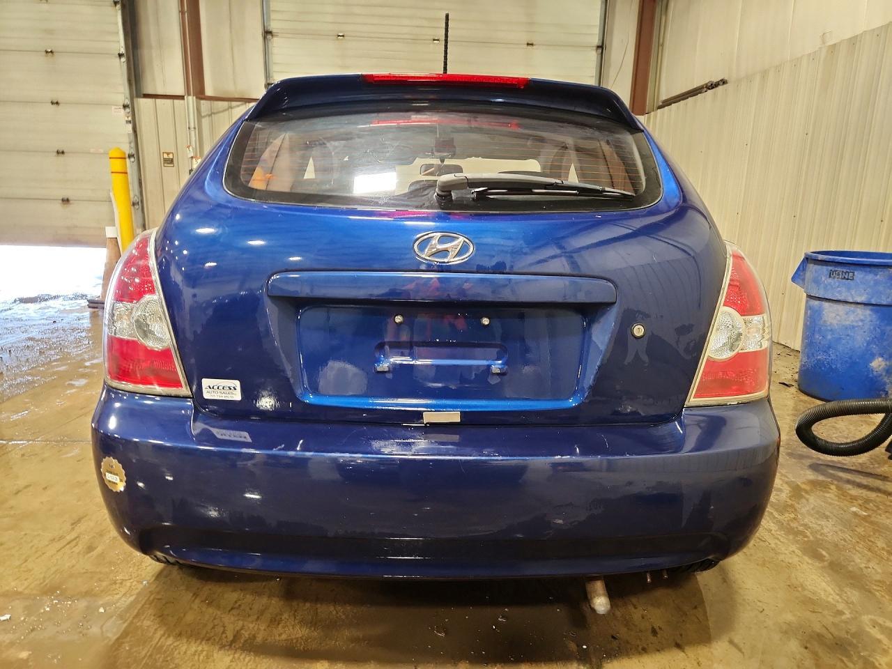 2011 Hyundai Accent Gl - Image 6