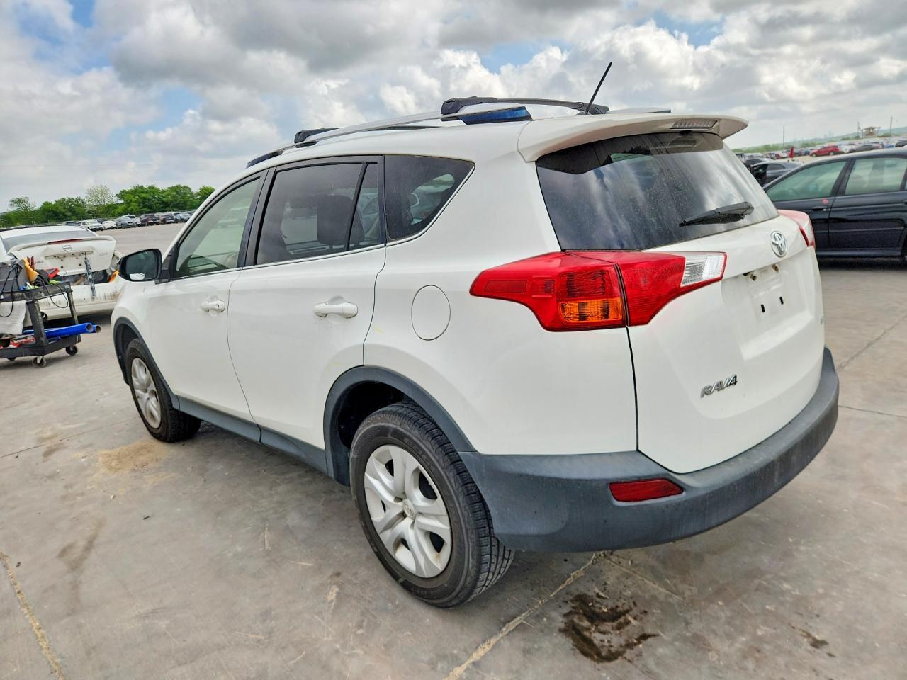 2014 Toyota Rav4 Le - Фото 2