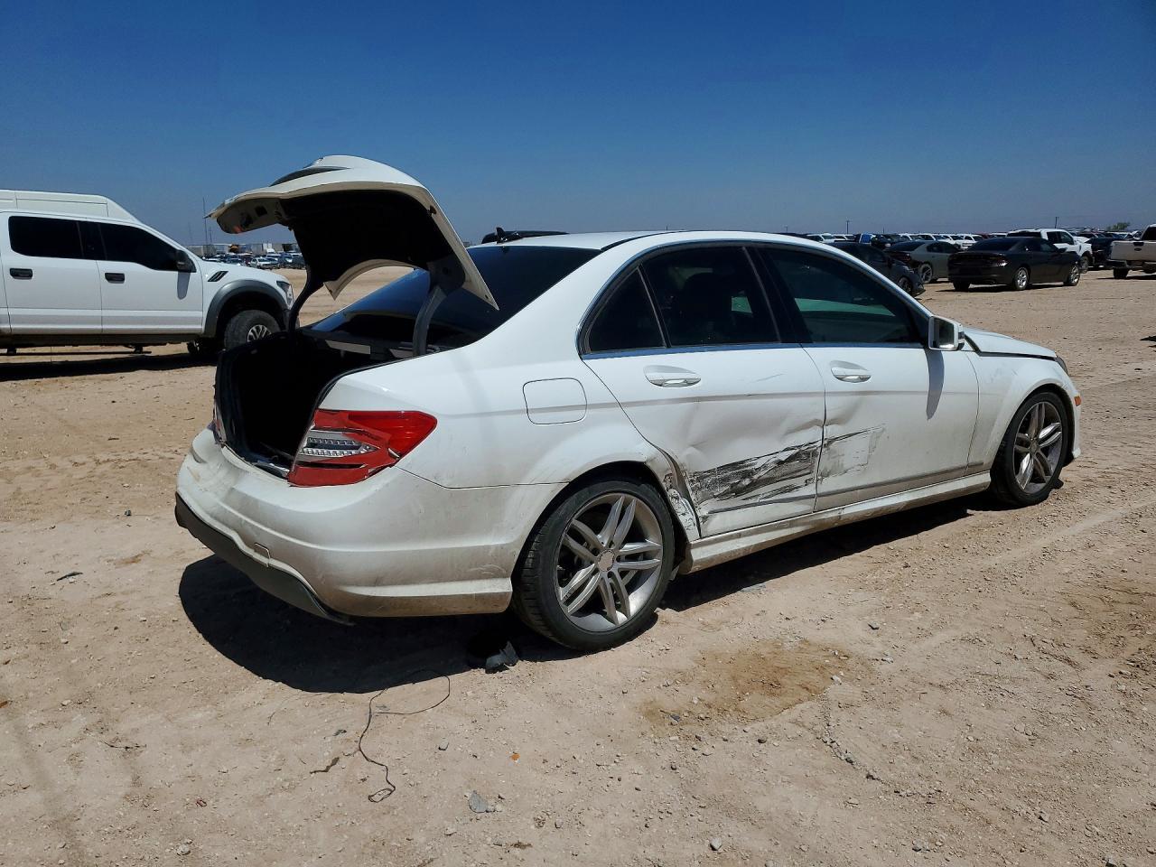 2013 Mercedes-Benz C 250 - Фото 3