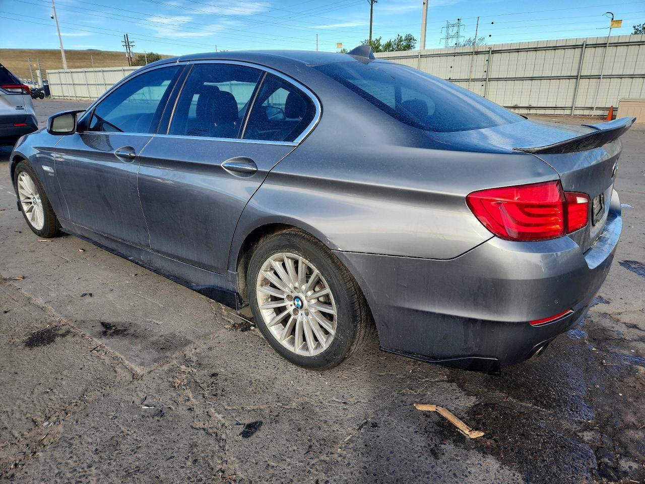2012 BMW 535 Xi - Image 2