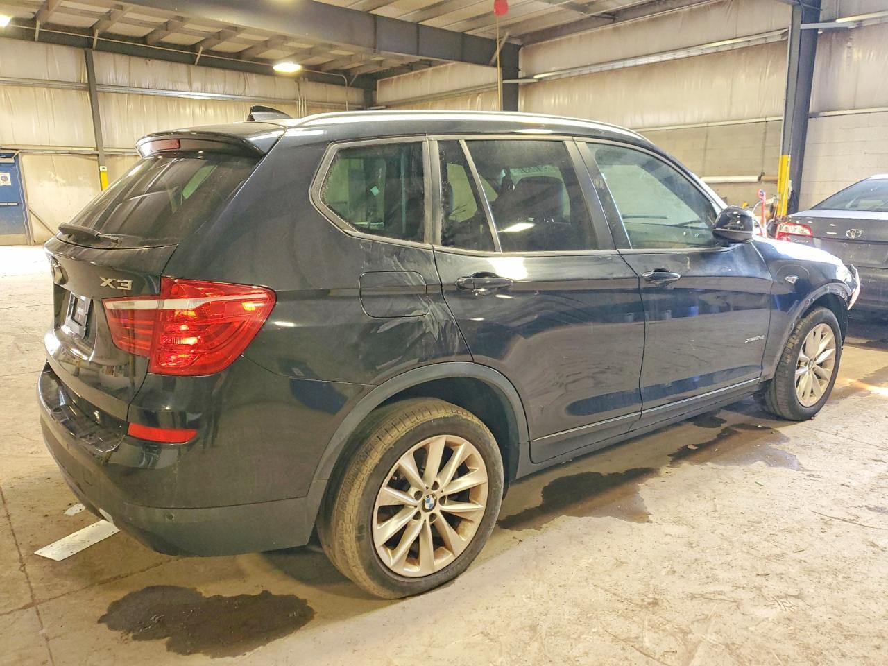 2017 BMW X3 xDrive28I - Фото 3