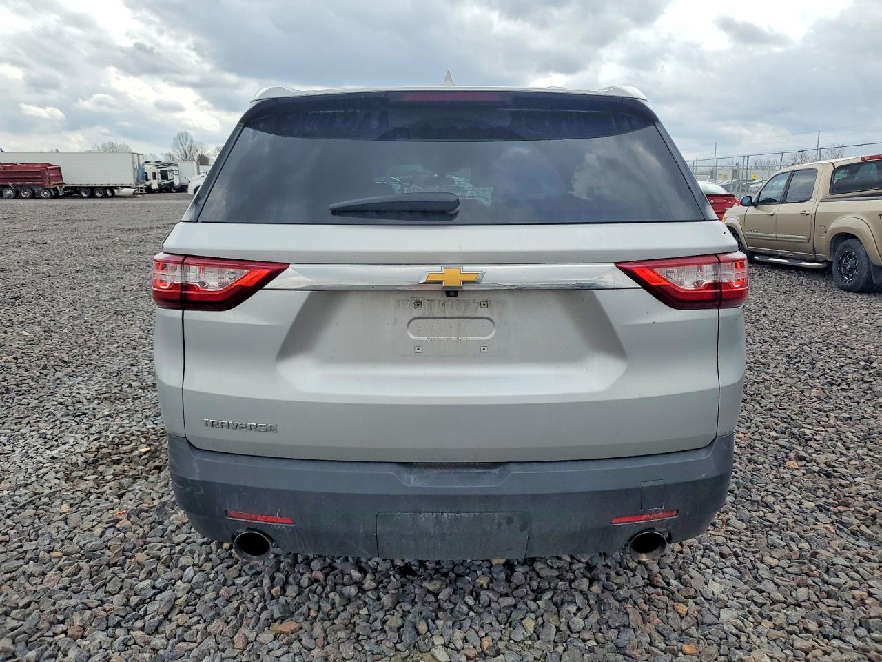 2021 Chevrolet Traverse Ls - Фото 6