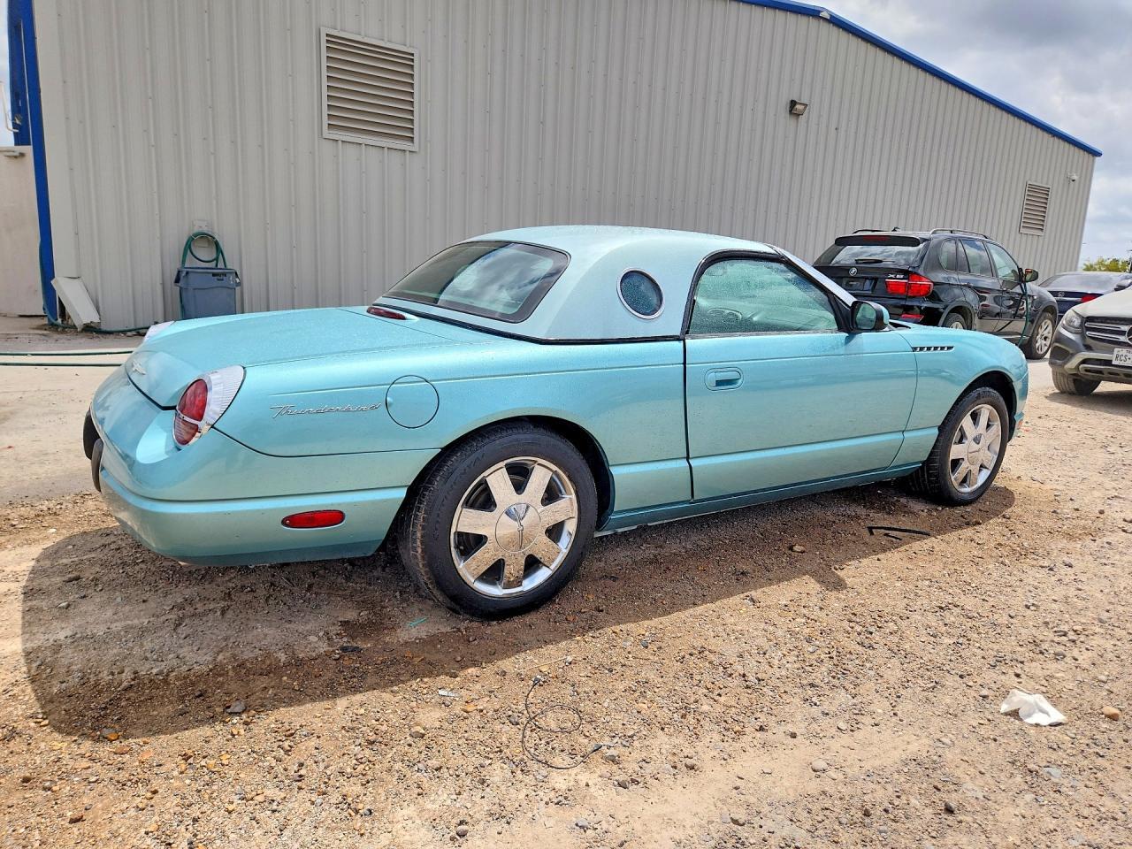 2002 Ford Thunderbird - Фото 3