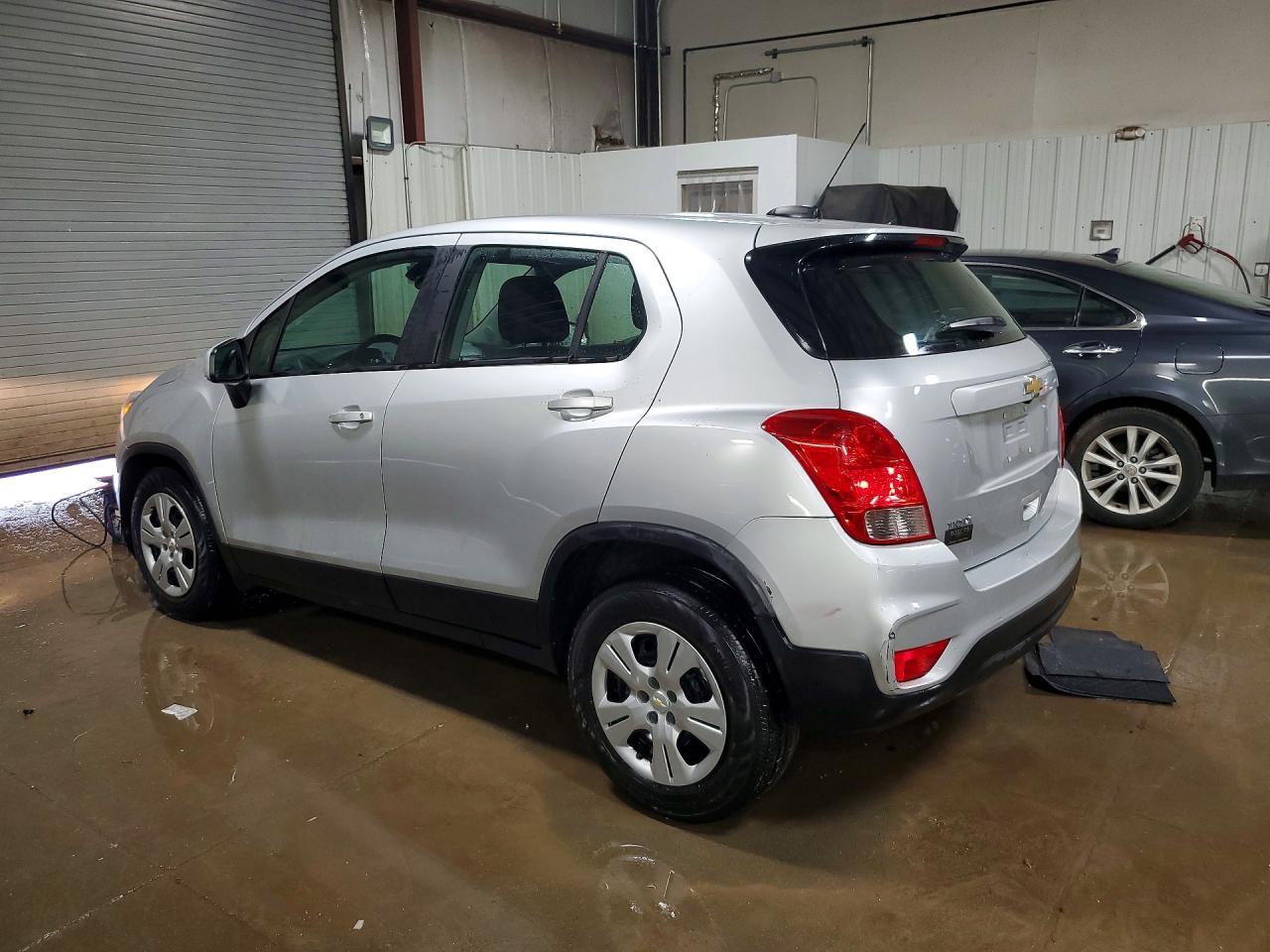 2018 Chevrolet Trax Ls - Фото 2