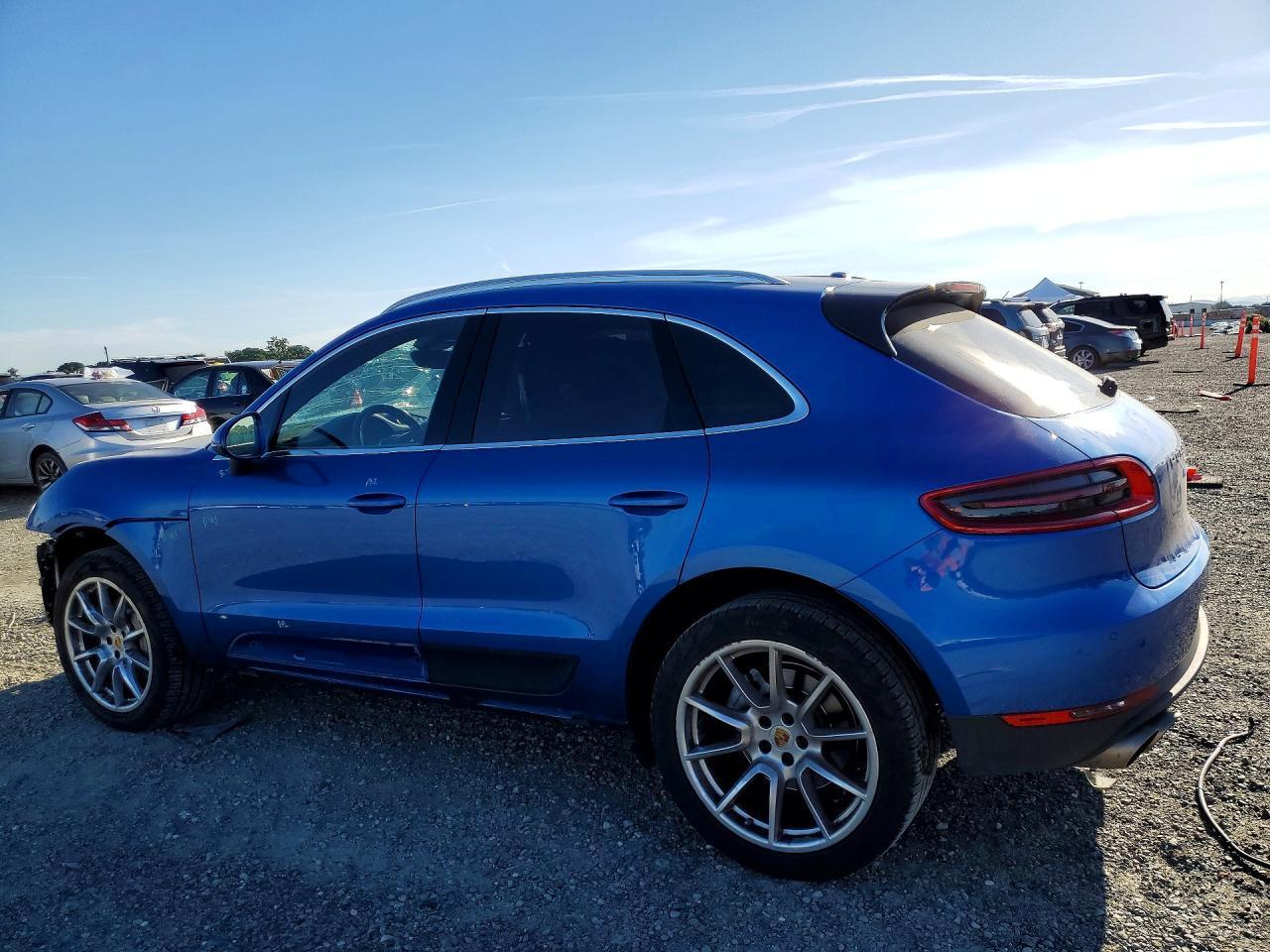 2017 Porsche Macan S - Image 2