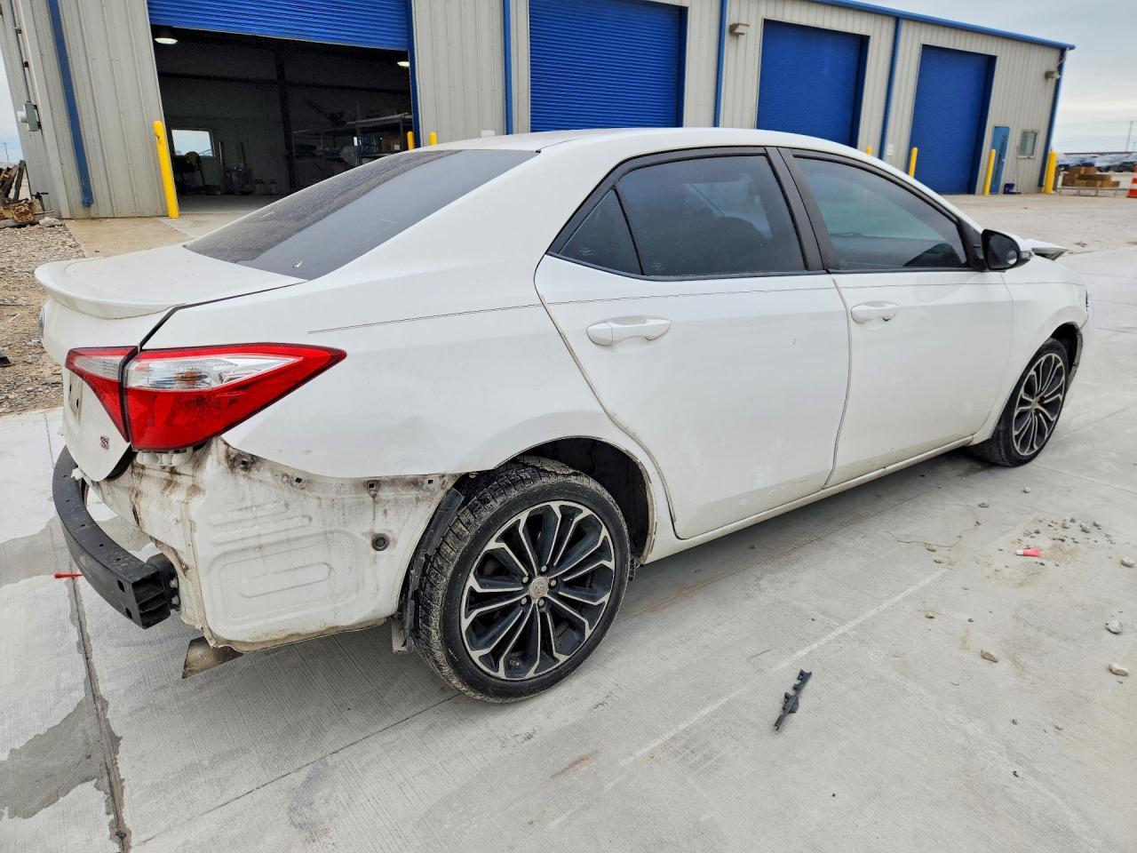 2015 Toyota Corolla - Фото 3
