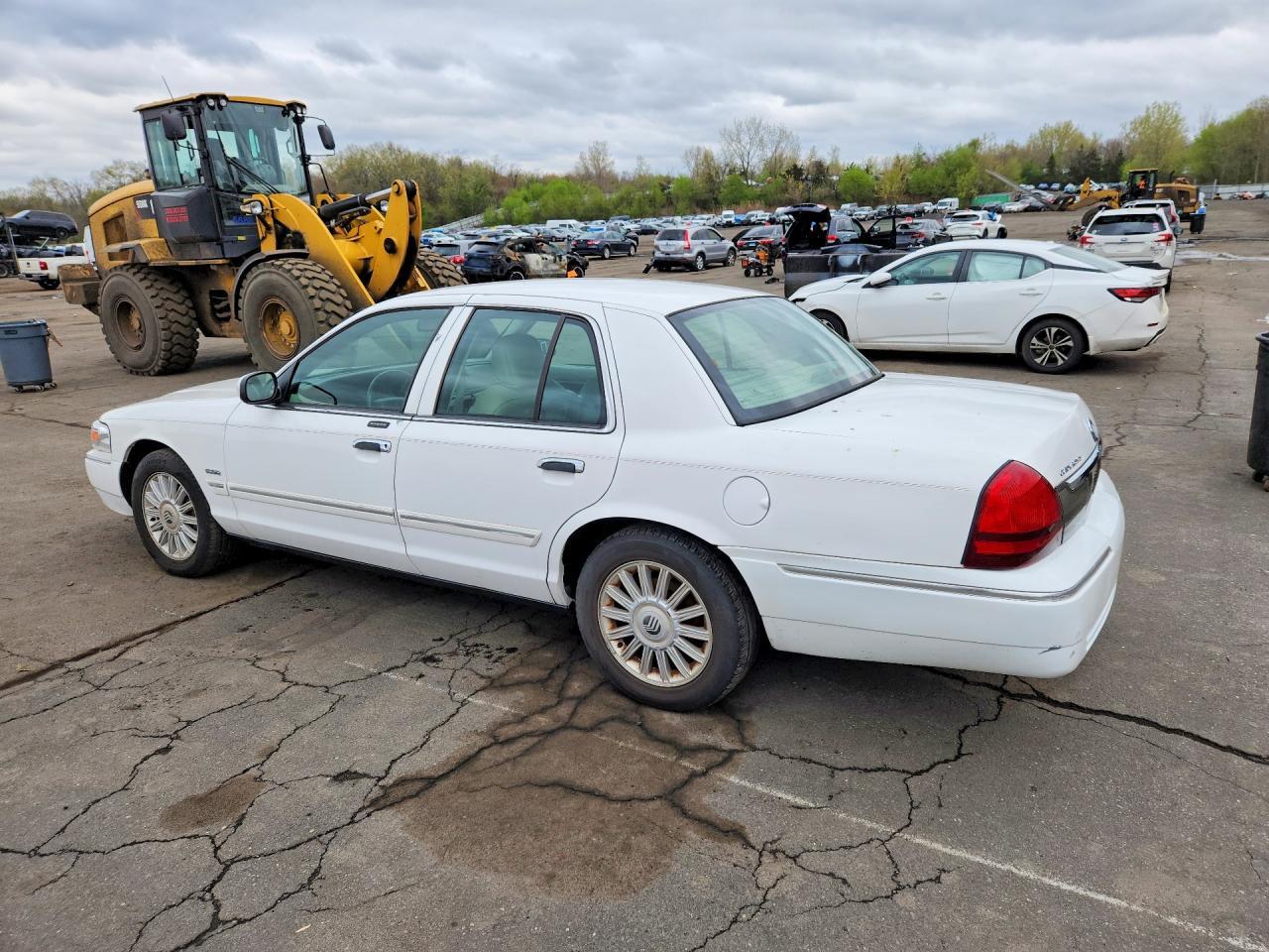 2009 Mercury Grand Marquis Ls - Фото 2