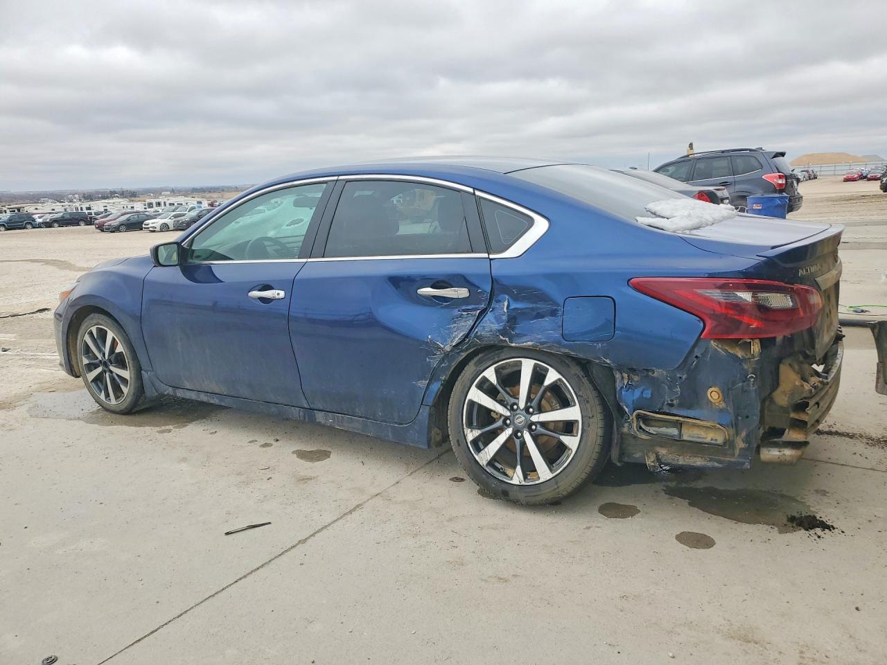 2017 Nissan Altima 2.5 Sr - Image 2
