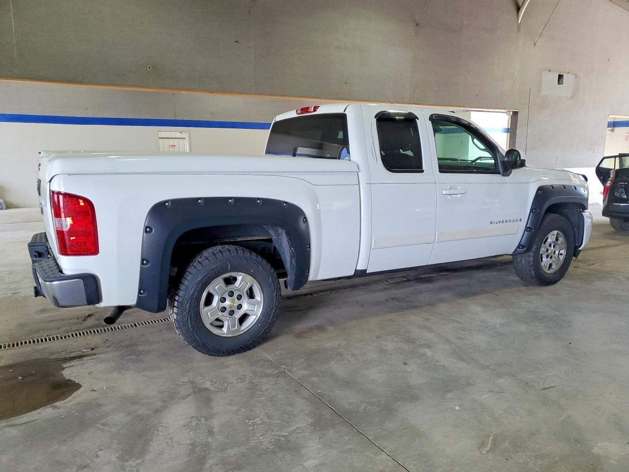 2008 Chevrolet Silverado K1500 - Фото 3