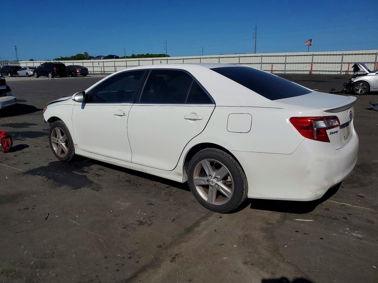 2012 Toyota Camry Se - Image 2