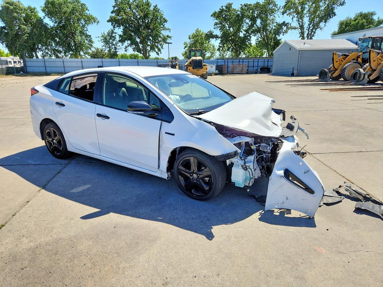 2022 Toyota Prius Nightshade - Фото 4