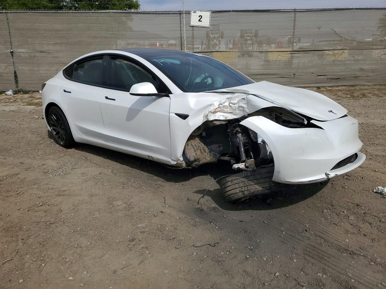2024 Tesla Model 3 - Image 4