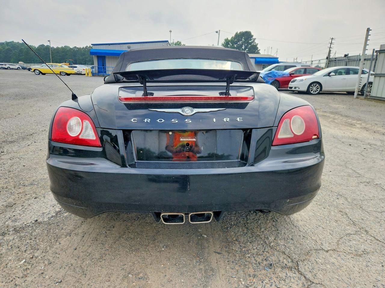 2005 Chrysler Crossfire - Image 6