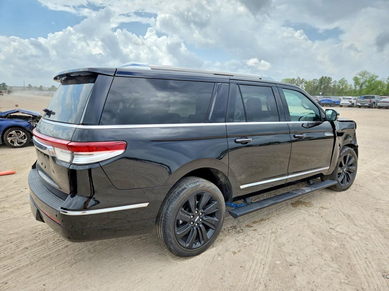 2023 Lincoln Navigator L Reserve - Фото 3