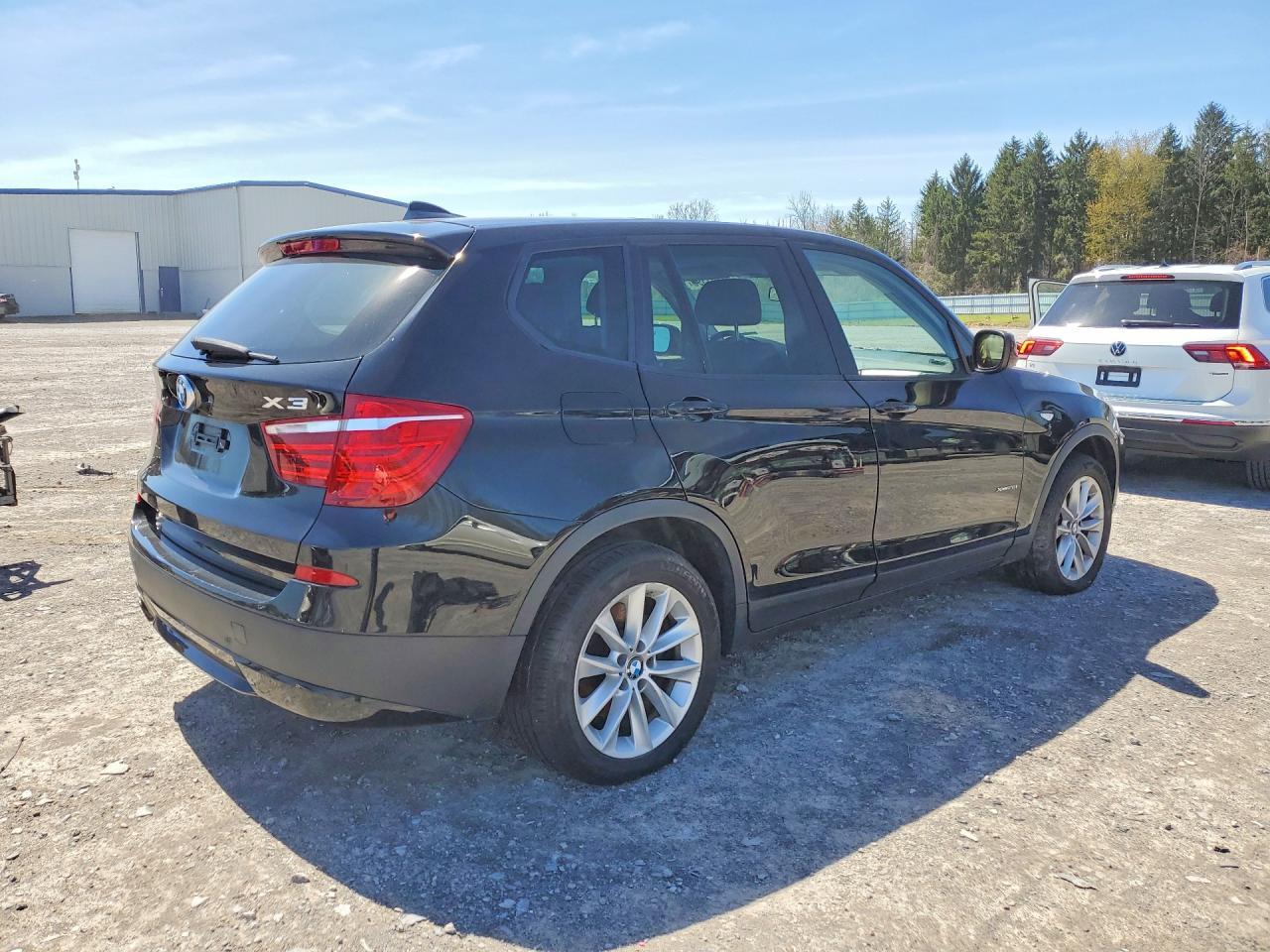 2013 BMW X3 xDrive28I - Image 3