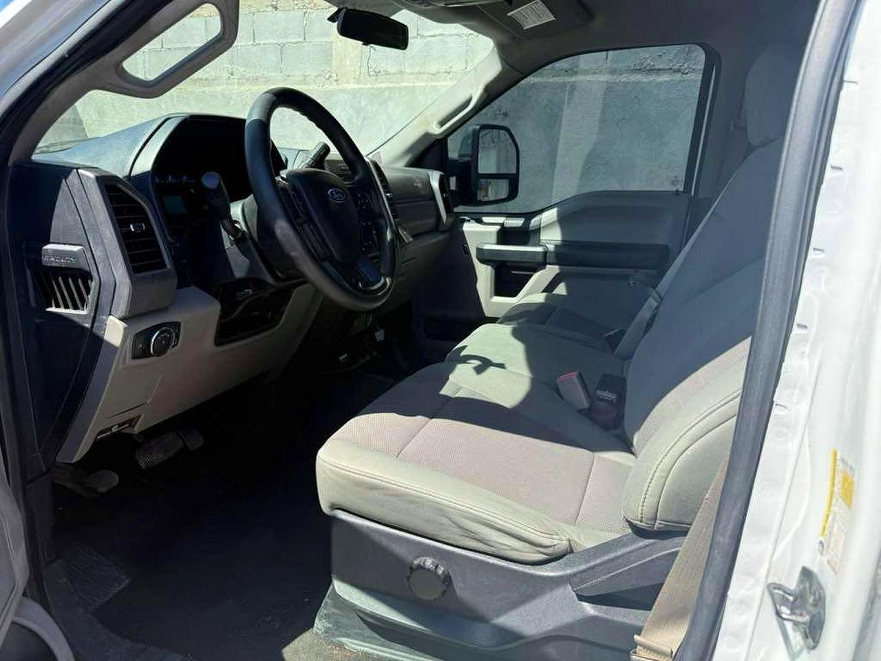 2017 Ford F250 Super Duty - Фото 5