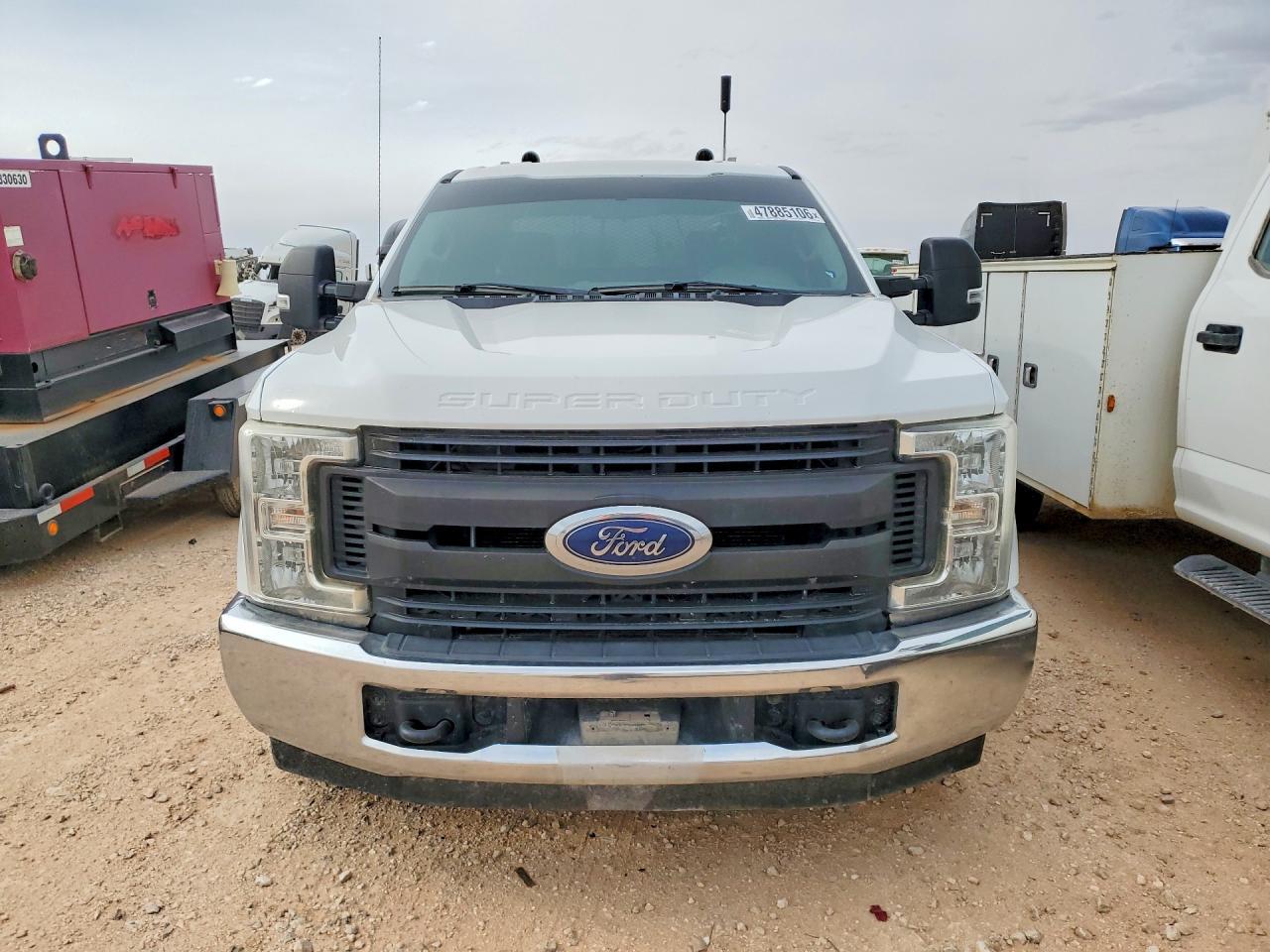 2019 Ford F250 Super Duty Utility / Service Truck - Фото 5