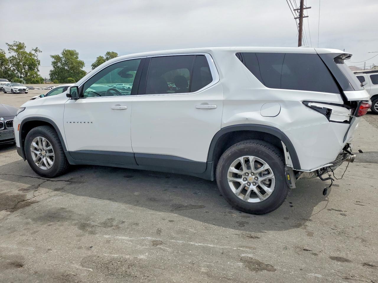 2023 Chevrolet Traverse Ls - Image 2