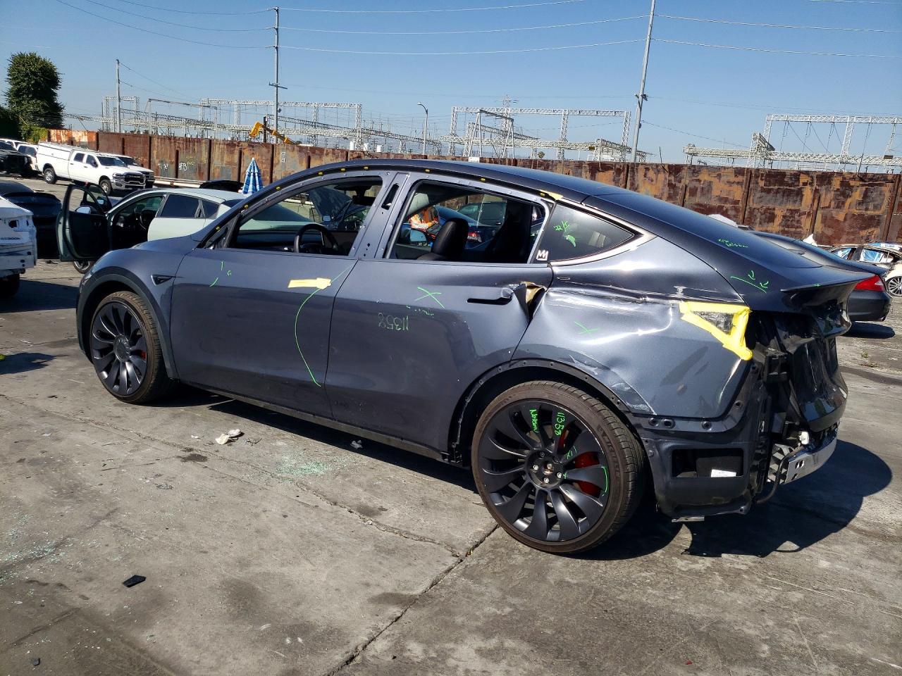 2022 Tesla Model Y - Фото 2