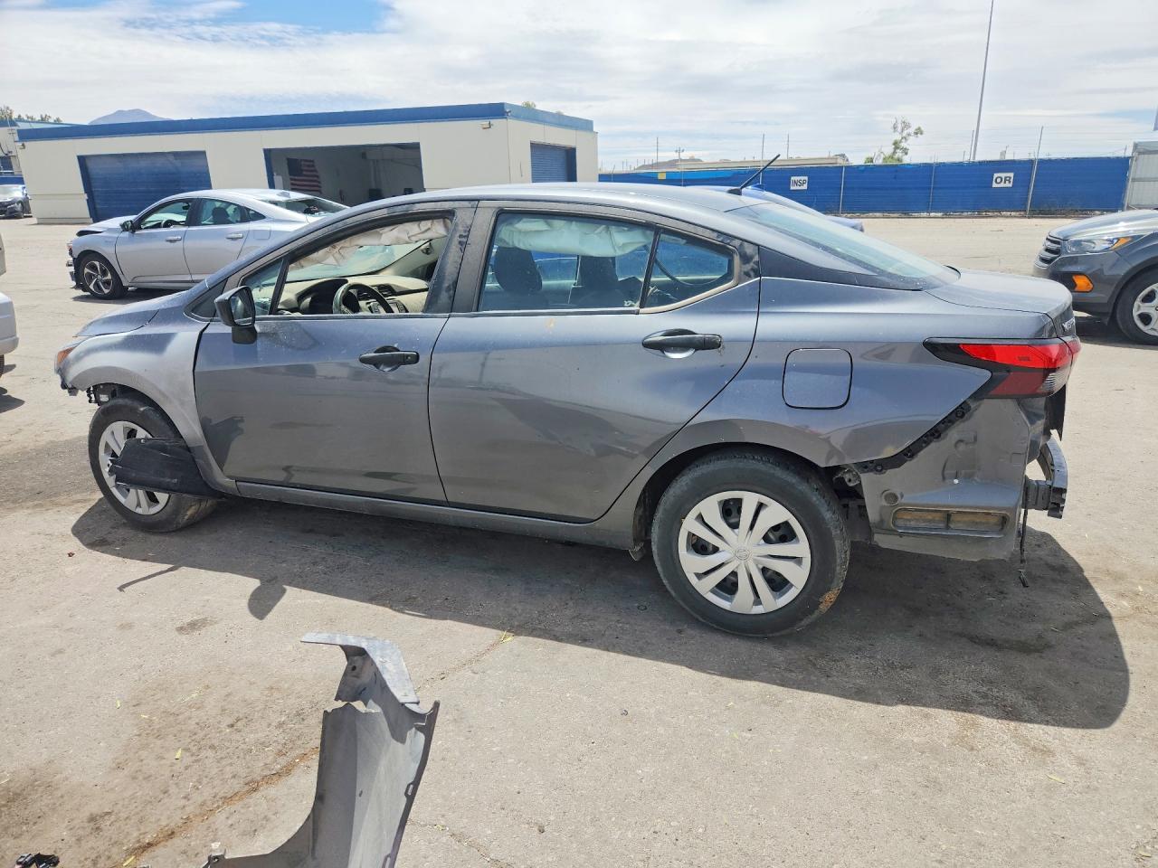 2023 Nissan Versa S - Фото 2