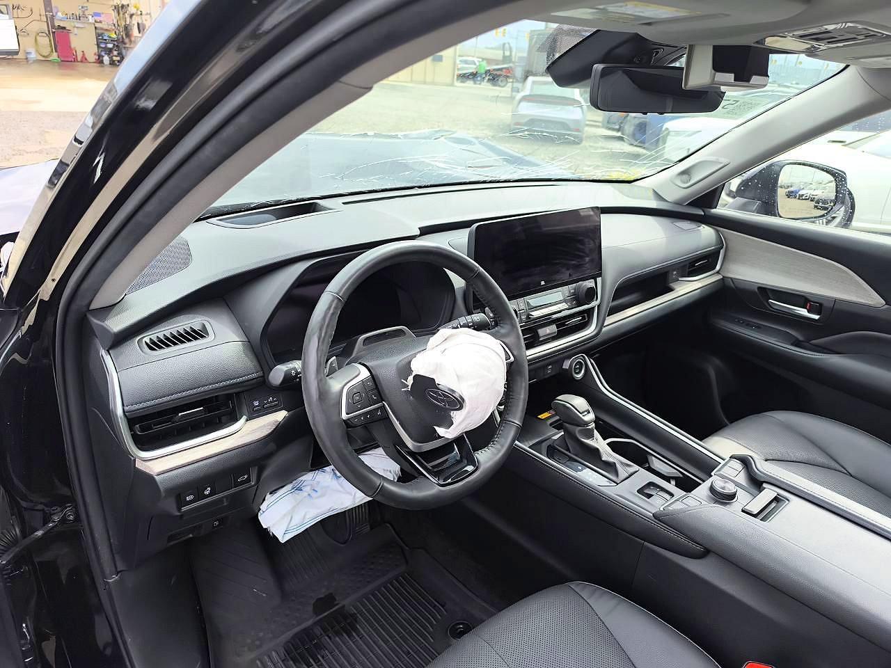 2024 Toyota Grand Highlander Platinum - Image 7