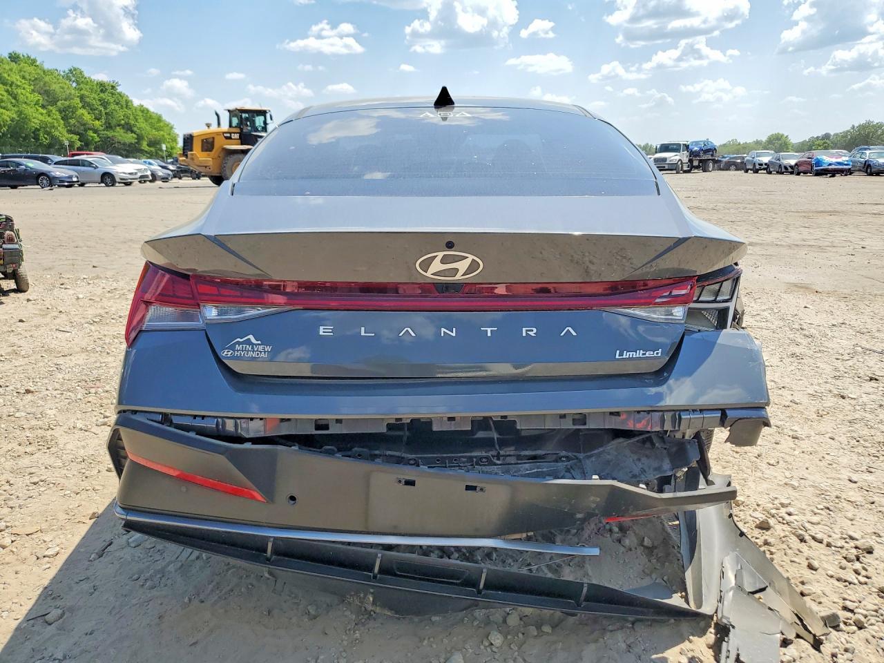 2024 Hyundai Elantra Limited - Фото 6