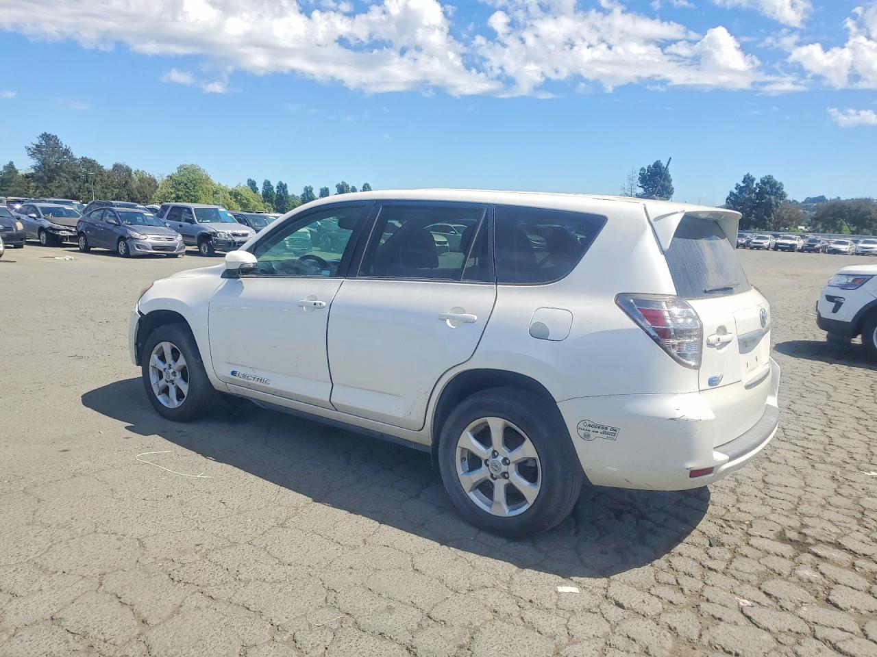 2013 Toyota Rav4 Ev Base - Фото 2