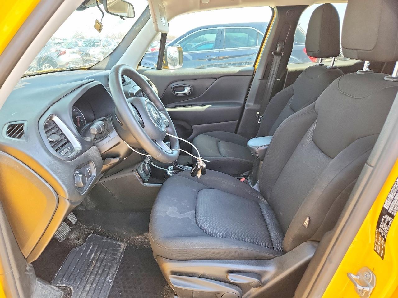 2023 Jeep Renegade Latitude - Image 7