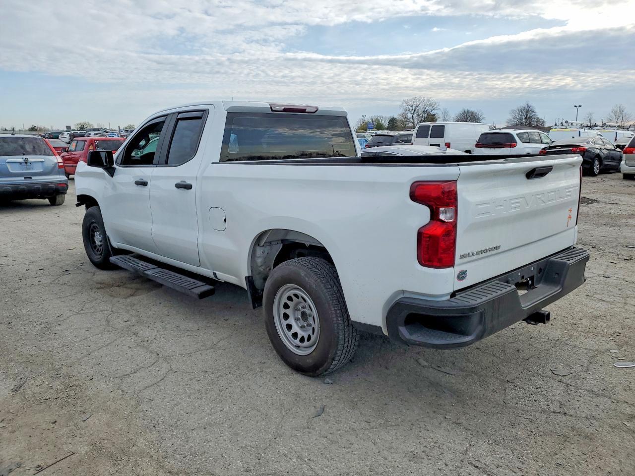 2020 Chevrolet Silverado C1500 - Фото 2