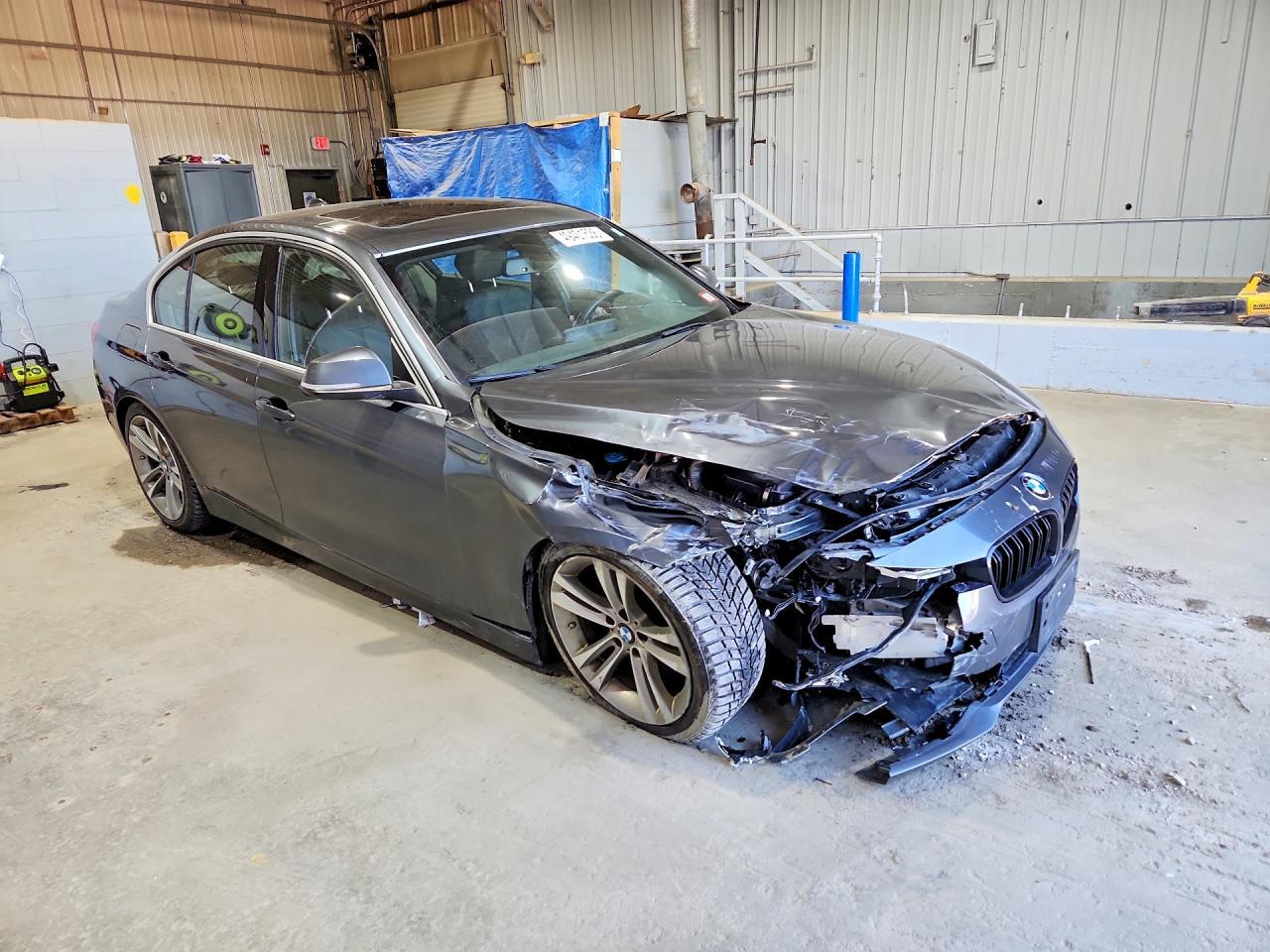 2018 BMW 330 Xi - Image 4