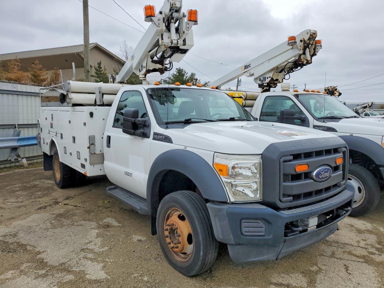 2015 Ford F450 Super Duty - Фото 4