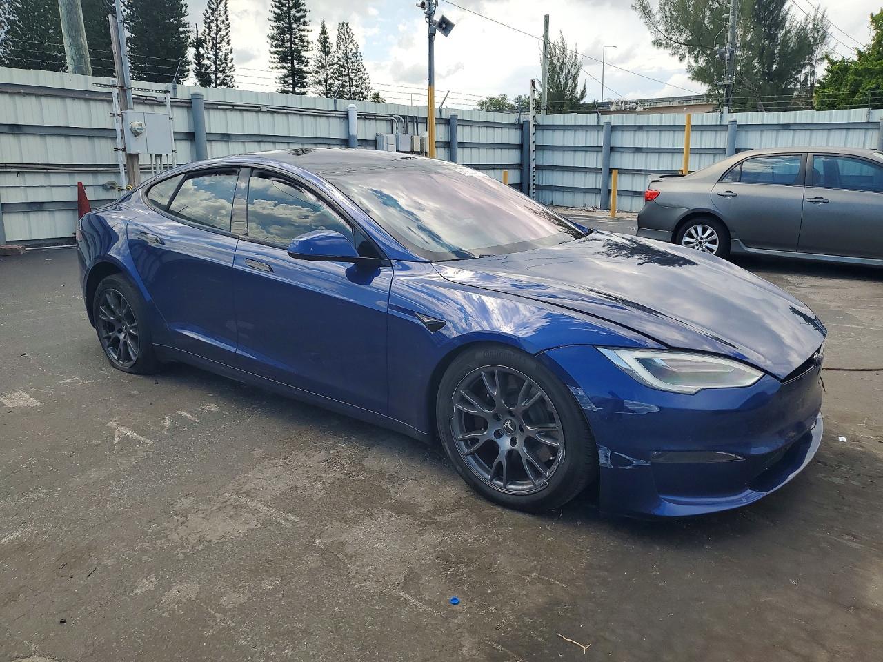 2022 Tesla Model S - Фото 4