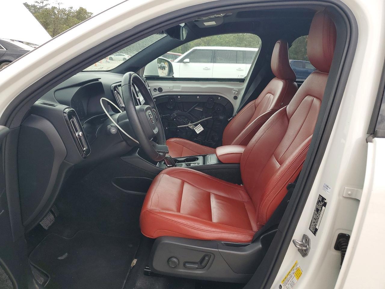2019 Volvo Xc40 T5 Momentum - Фото 7