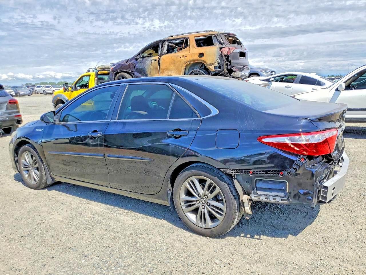2017 Toyota Camry Hybrid Se - Фото 2