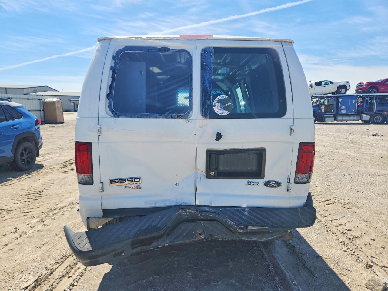 2011 Ford Econoline E350 Super Duty Van - Фото 6