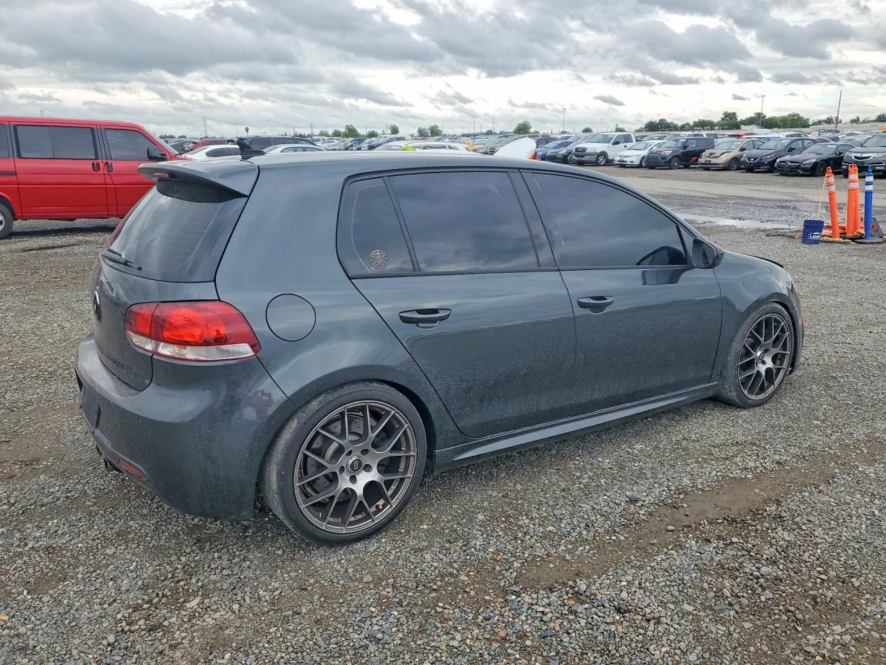 2013 Volkswagen Golf R - Фото 3