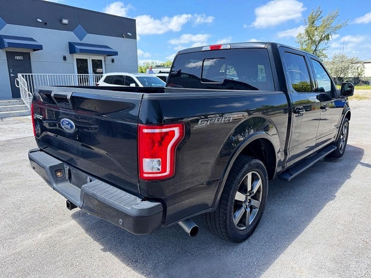 2016 Ford F150 Supercrew - Image 3