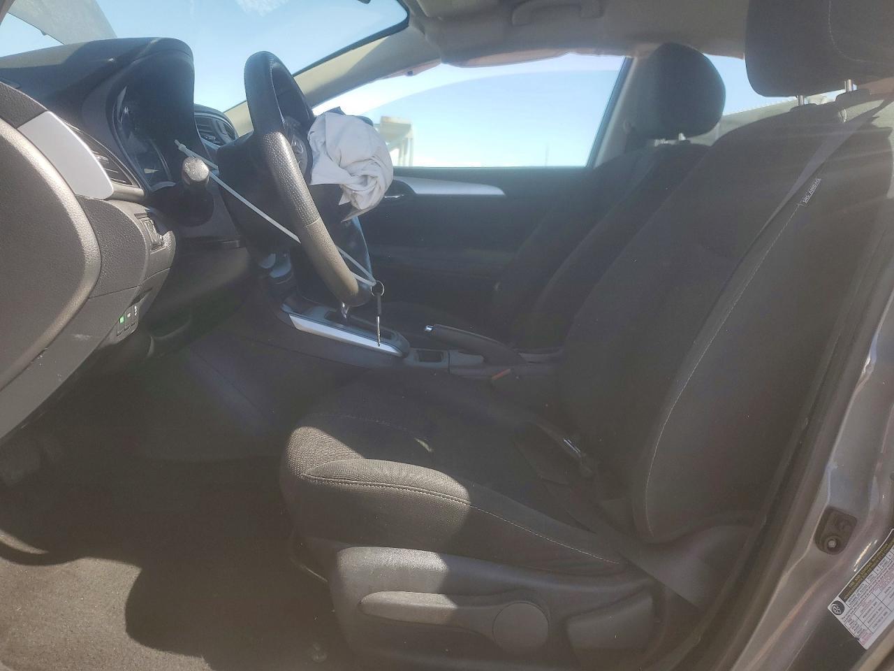 2018 Nissan Sentra S - Image 7