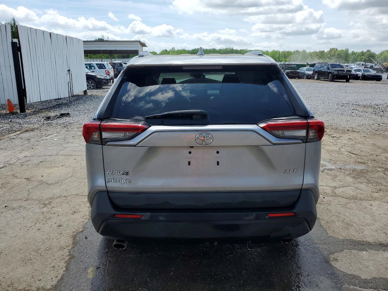 2020 Toyota Rav4 Xle Premium - Image 6